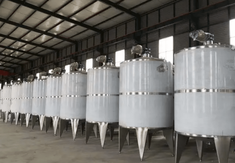 Agitator tanks for chemical plants